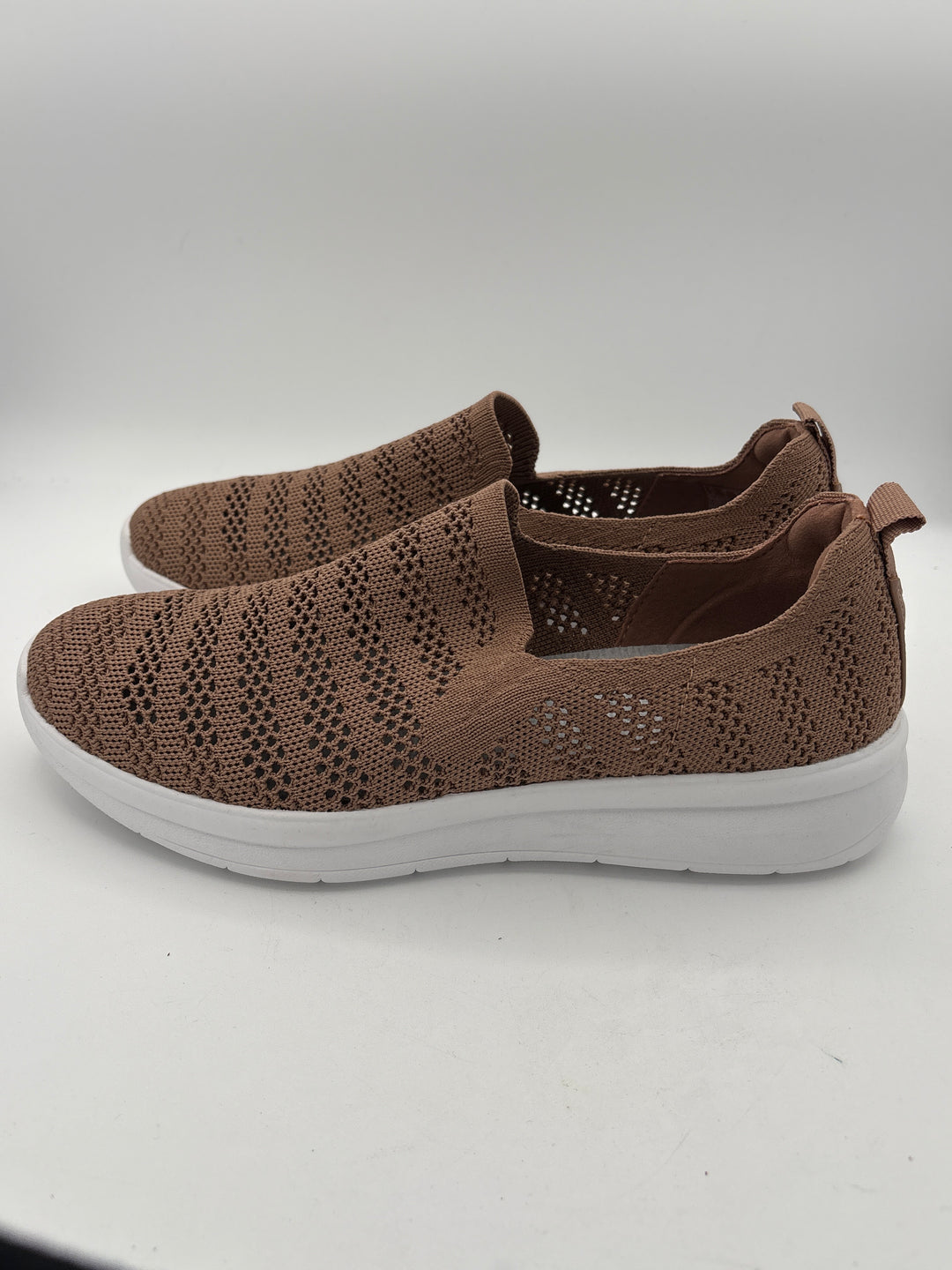 Women’s Clark’s Size 9 Brown Slip On Sneakers