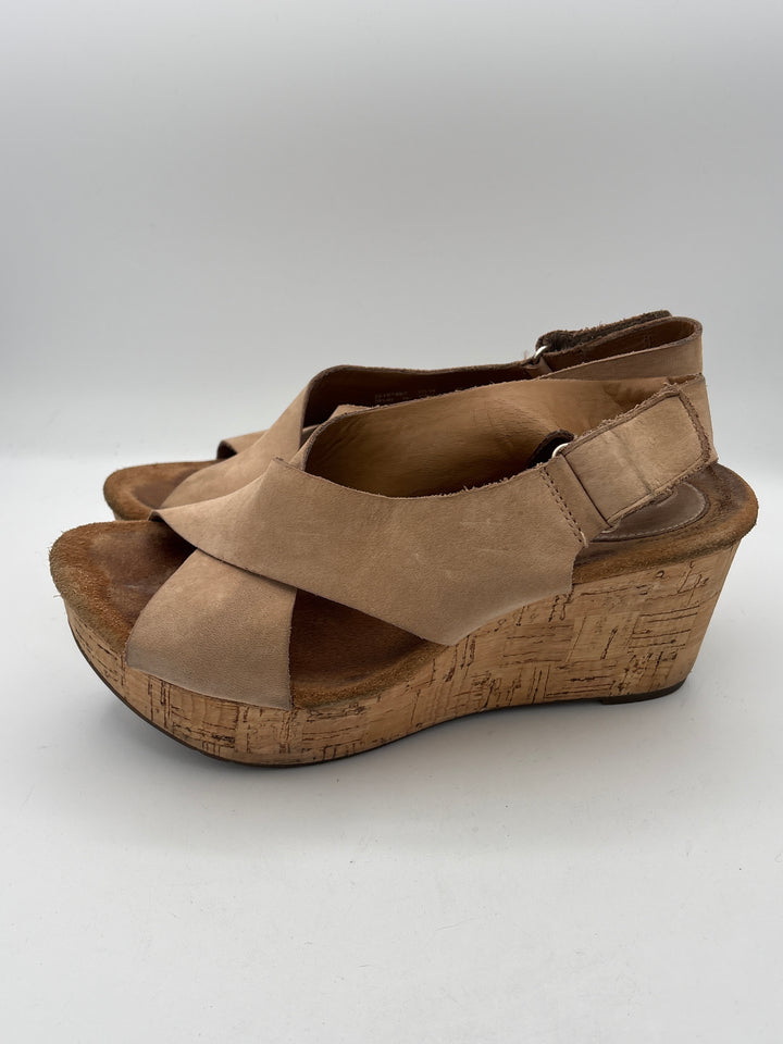 Clarks Womens Tan Wedge Sandals Size 7.5 Crisscross Strap 3 Inch Heel
