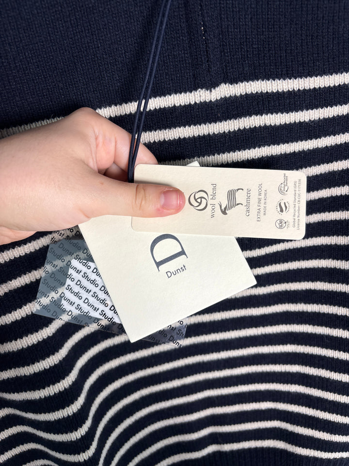 Unisex Dunst Small Navy Half Zip Sweater w/ White Stripes