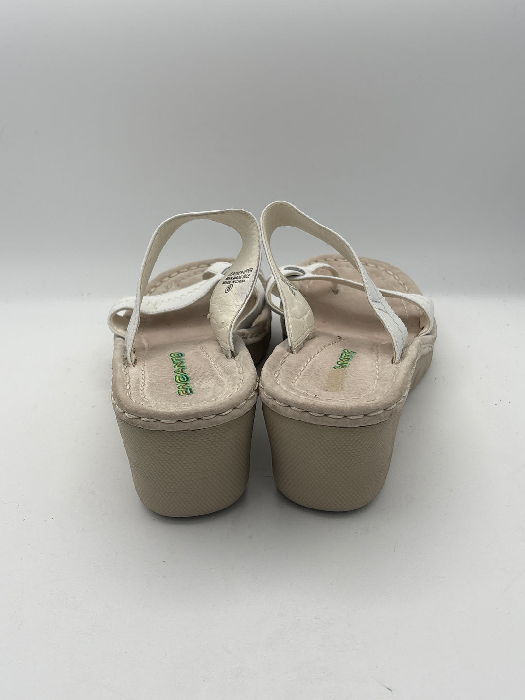 Women’s Encanto Size 8 White Strappy Wedge Sandals