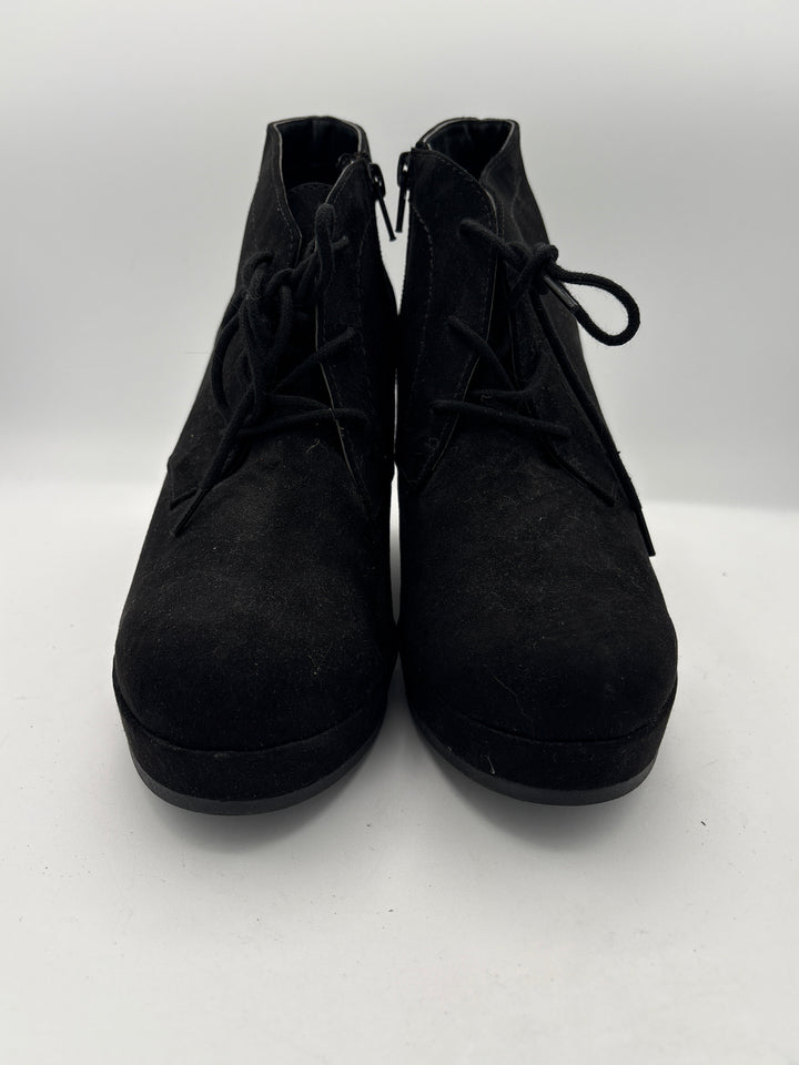 Women’s Dolcetta Size 8 Black Suede Wedge Ankle Boots