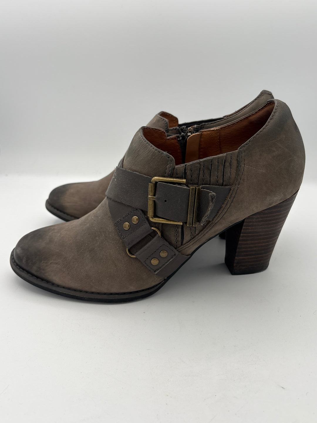 Womens Clarks Greige Ankle Boots With Buckles Side Zip 3 Inch Heel Size 7.5