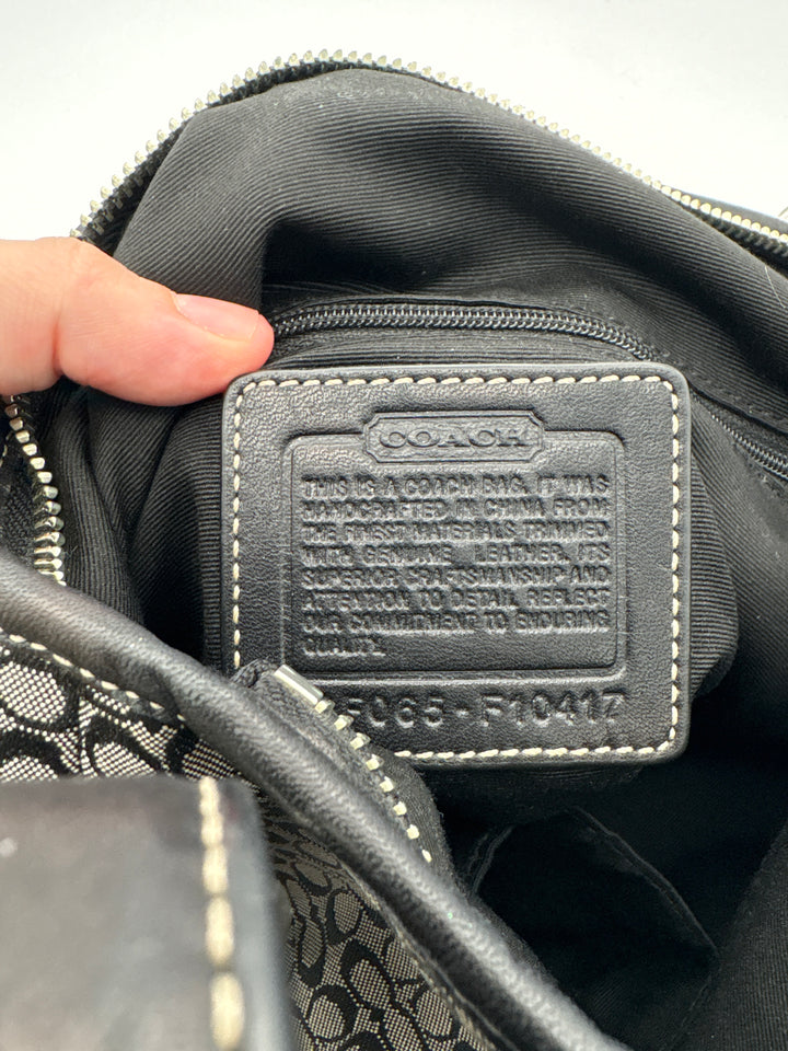 Women’s Vintage Coach Gray &amp; Black Patterned Crossbody Purse