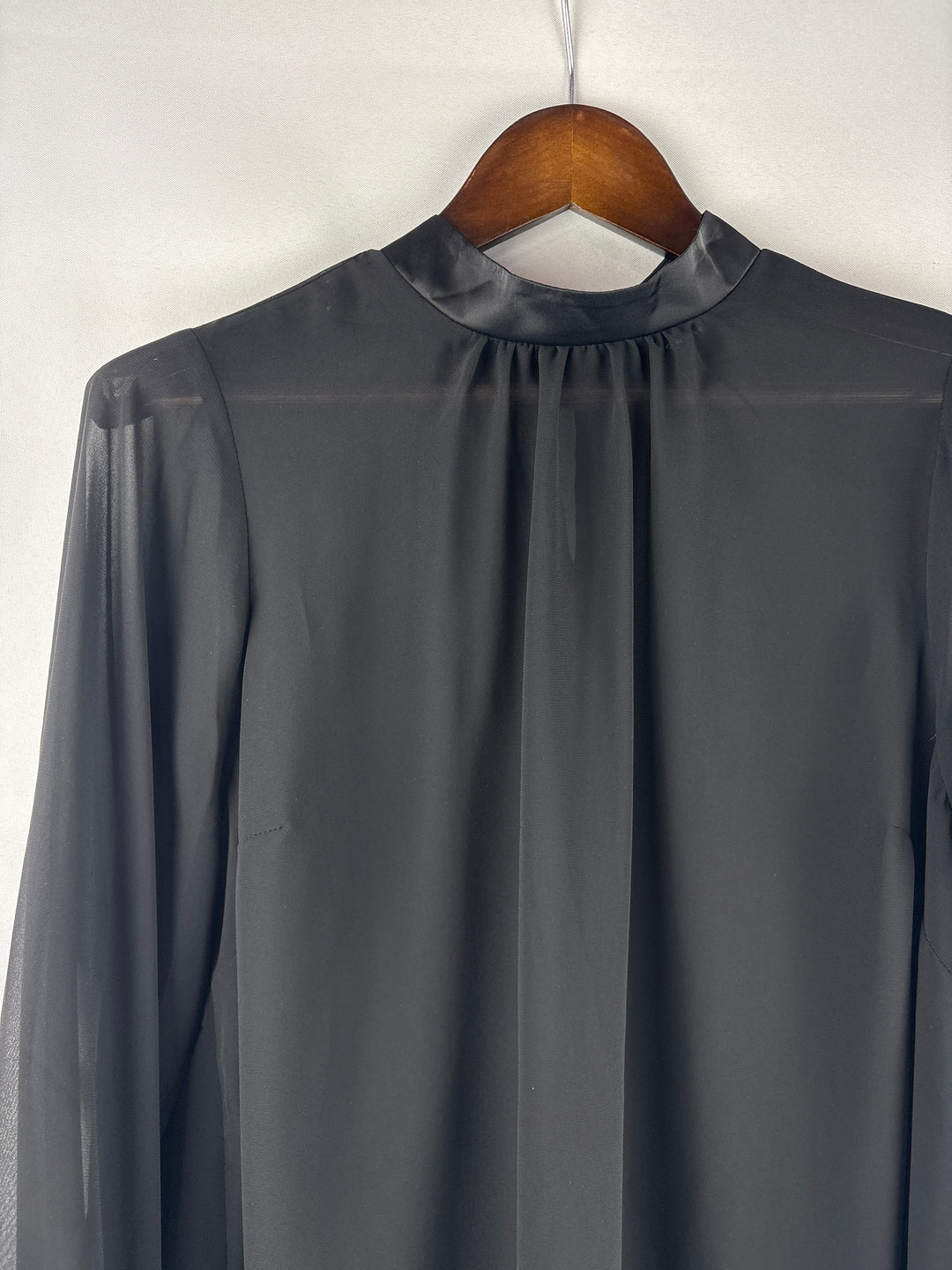 Women’s Torrid Size 1 Sheer Black Long Sleeve Blouse