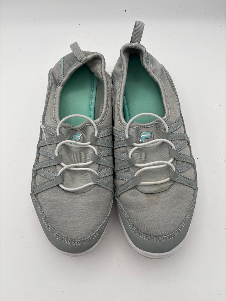 Women’s Fila Size 8.5 Light Gray Slip On Sneakers