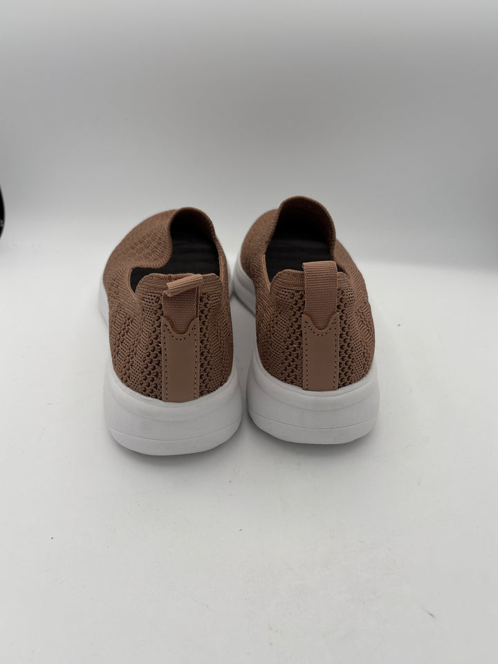 Women’s Clark’s Size 9 Brown Slip On Sneakers