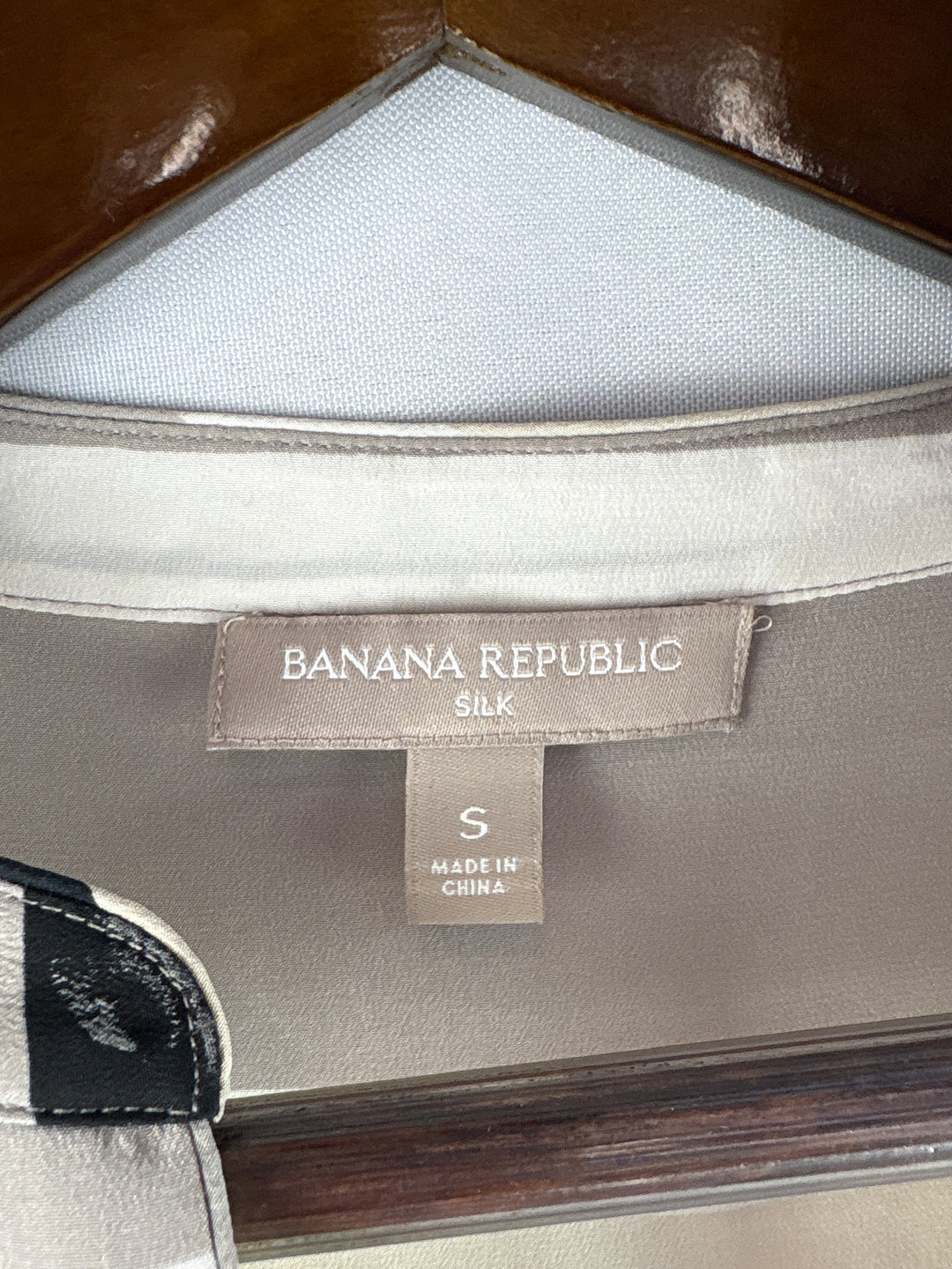 Women’s Banana Republic Small Gray, Black White Blouse