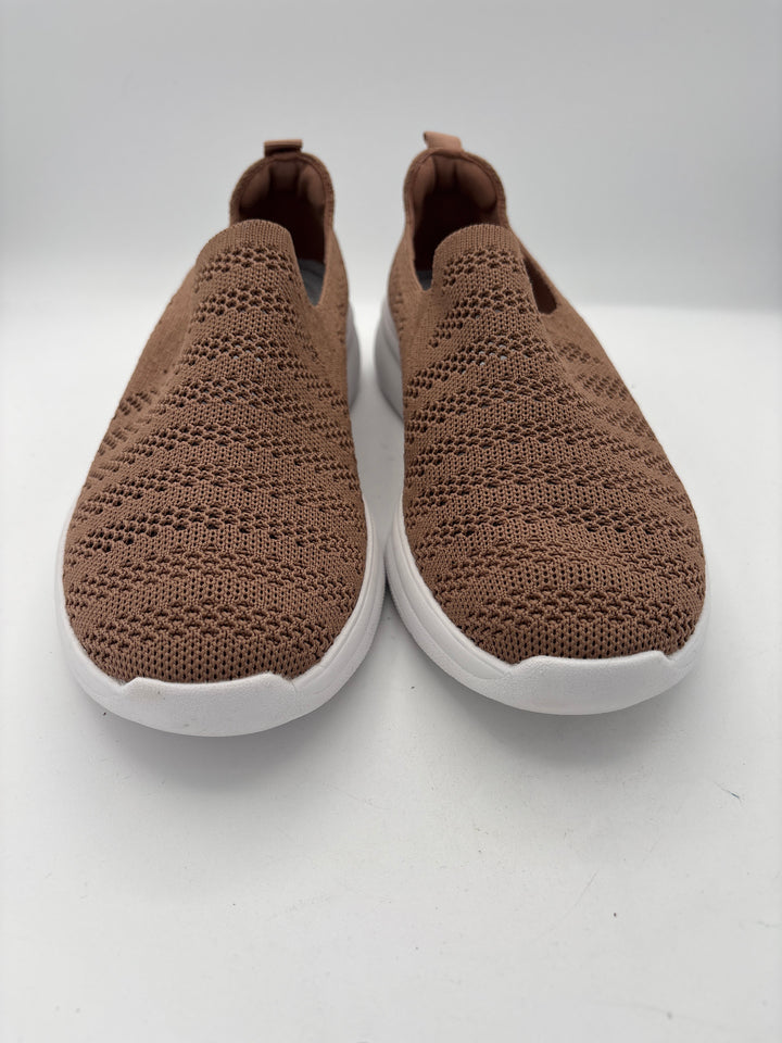 Women’s Clark’s Size 9 Brown Slip On Sneakers