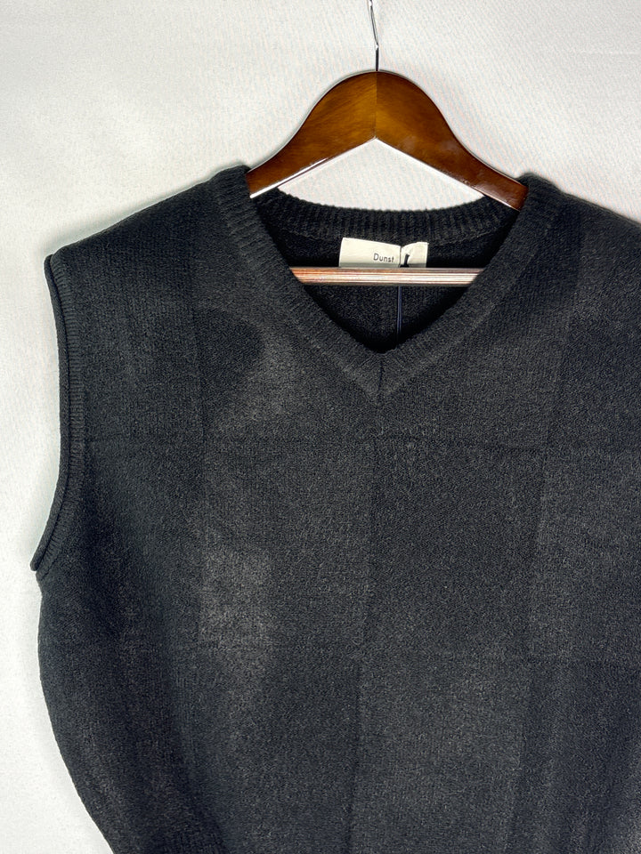 Women’s Dunst Small Black V-Neck Sweater Vest