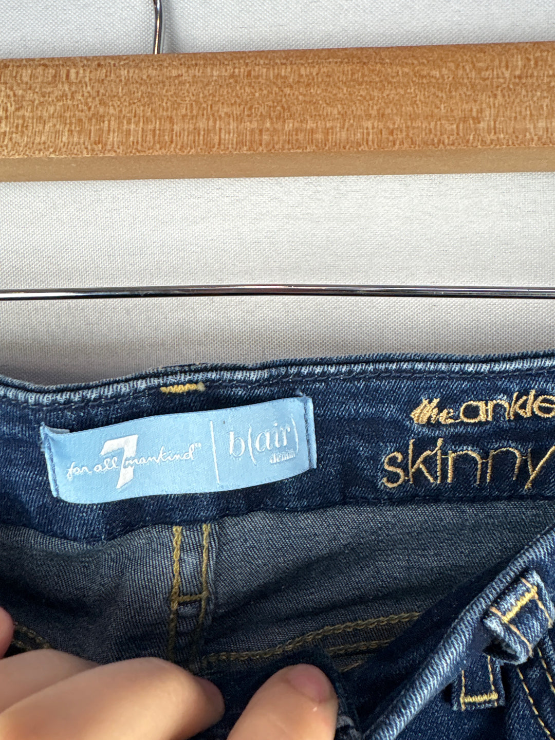 Women’s 7 For All Mankind Size 28 Dark Blue Skinny Jeans