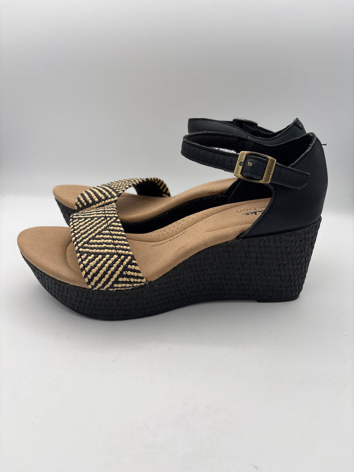 Womens Clarks Size 8 Black Beige Wedge Sandals With Adjustable Ankle Strap