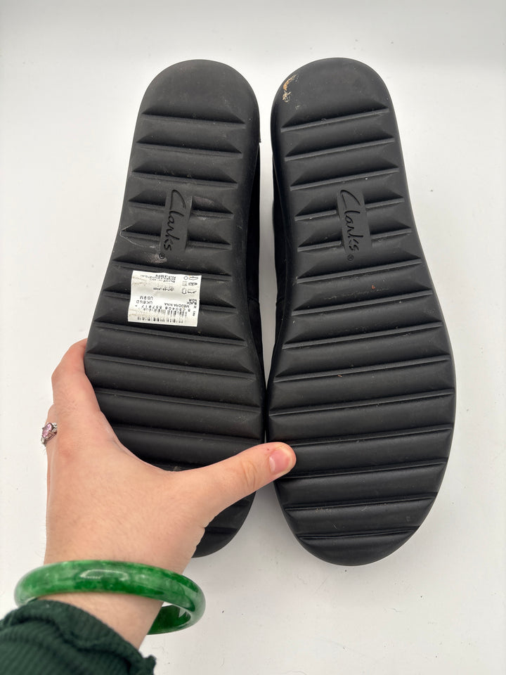 Women’s Clark’s Size 9 Black Suede Ballet Flats w/ Ankle Strap