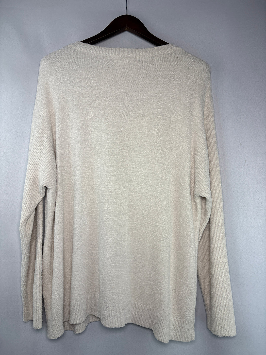 Women’s Barefoot Dreams Size 1X Cream Plush Sweater