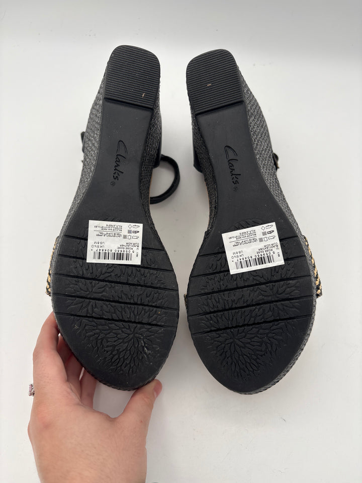Womens Clarks Size 8 Black Beige Wedge Sandals With Adjustable Ankle Strap