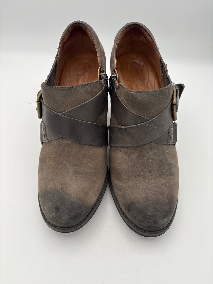 Womens Clarks Greige Ankle Boots With Buckles Side Zip 3 Inch Heel Size 7.5