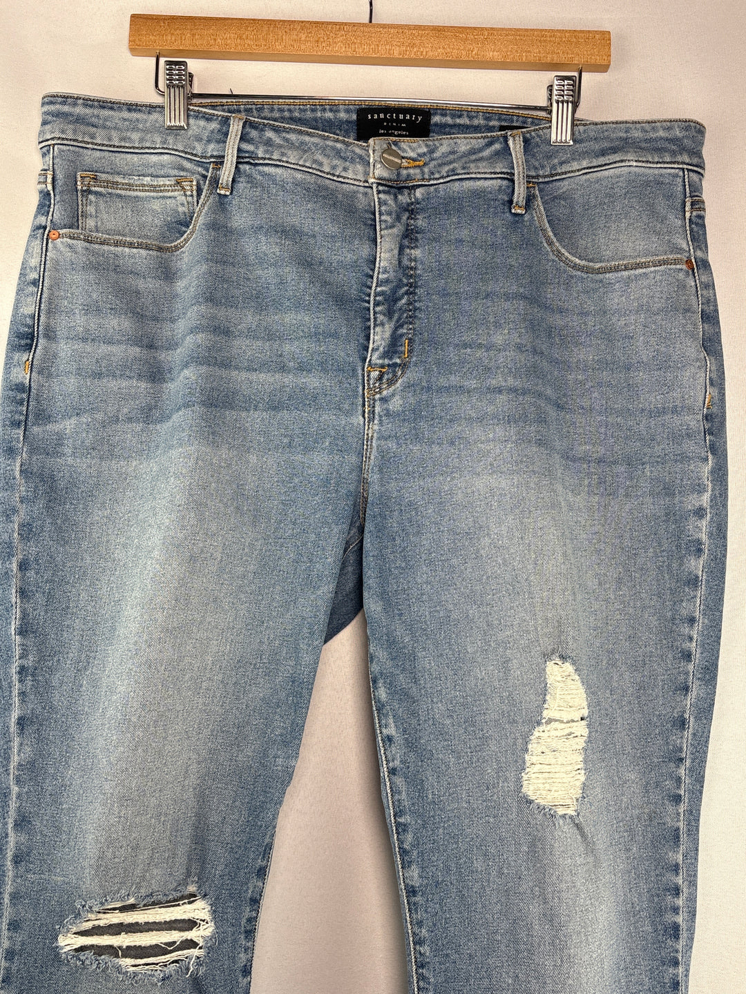 Women’s Sanctuary Size 18 Light Blue Distressed Jeans
