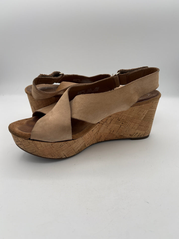 Clarks Womens Tan Wedge Sandals Size 7.5 Crisscross Strap 3 Inch Heel