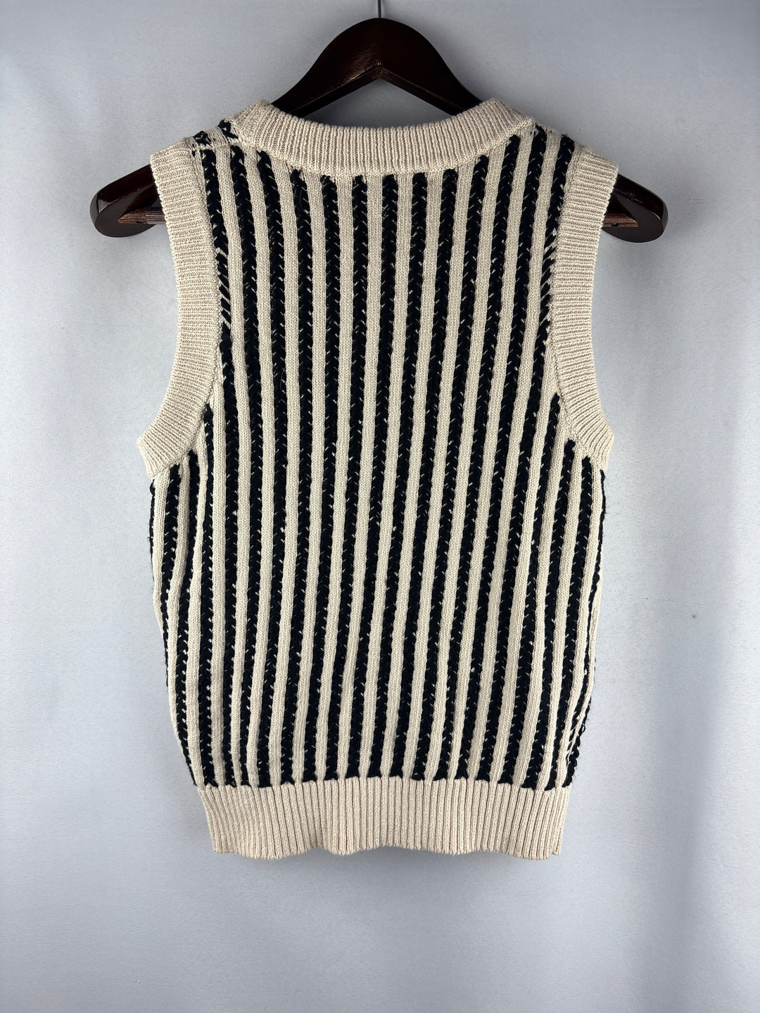 Women’s French Connection Small Beige &amp; Black Sweater Vest