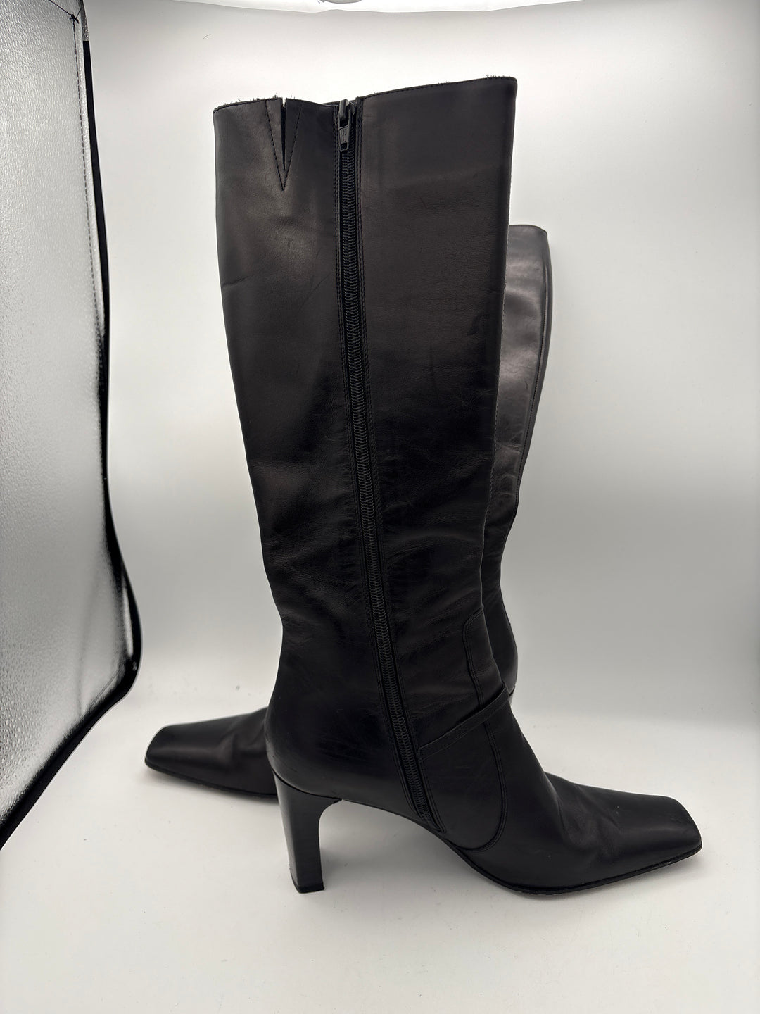 Women’s Etienne Aigner Size 8.5 Black Leather Knee High Boots
