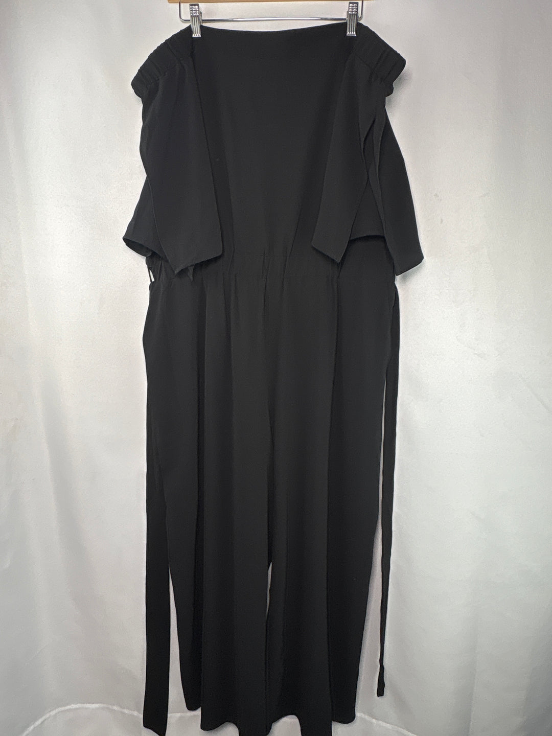 Women’s City Chic Size 20 Black Off the Shoulder Jumpsuit