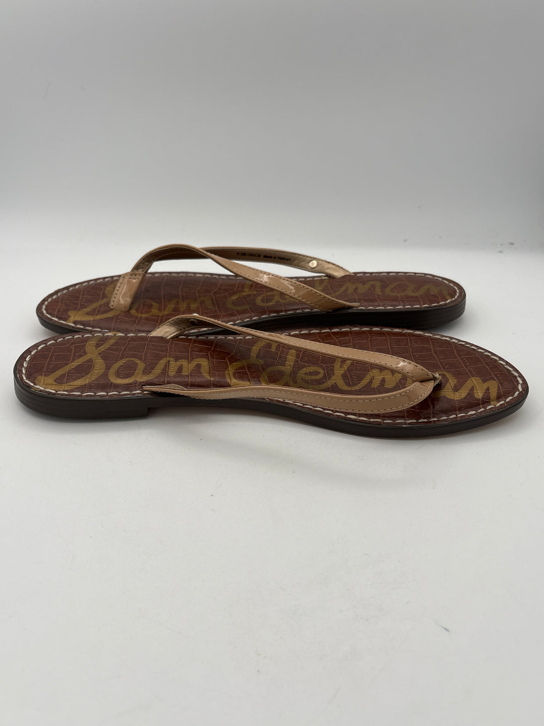 Women’s Sam Edelman Size 9.5 Nude Faux Leather Thong Sandals