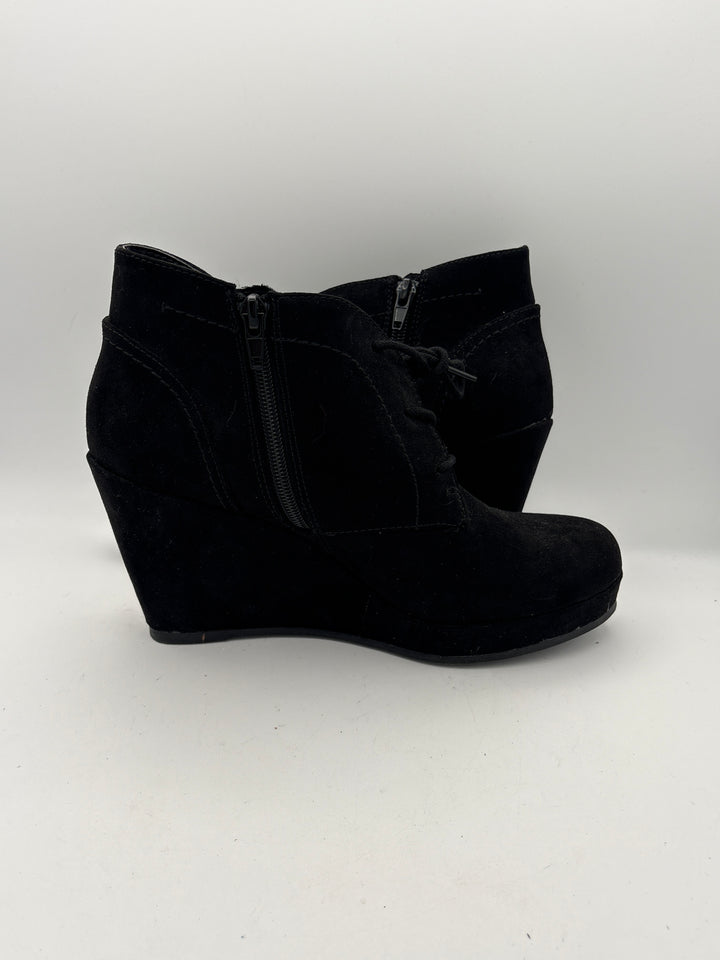 Women’s Dolcetta Size 8 Black Suede Wedge Ankle Boots