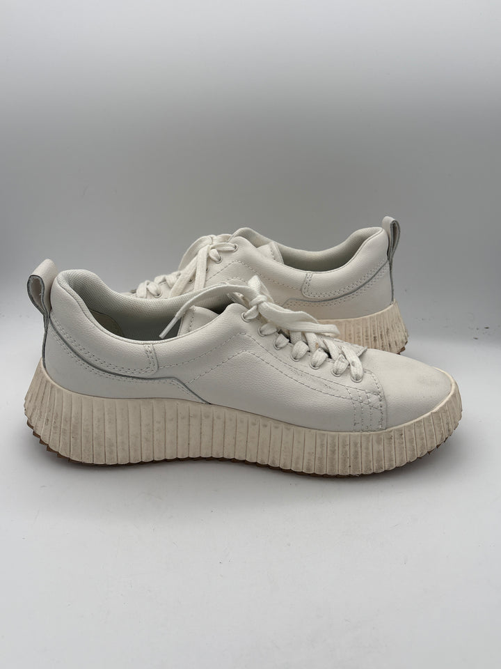 Women’s Dolce Vita Size 9 White Faux Leather Platform Sneakers