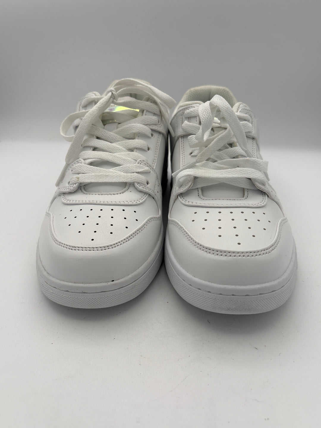 Womens Airwalk White Platform Sneakers Size 7.5 With Holographic Accents