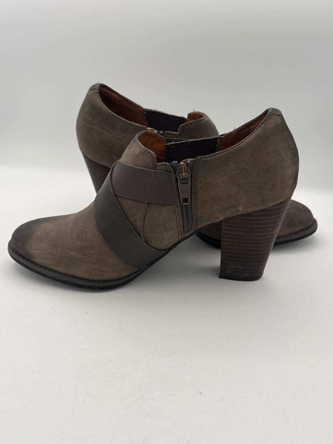 Womens Clarks Greige Ankle Boots With Buckles Side Zip 3 Inch Heel Size 7.5