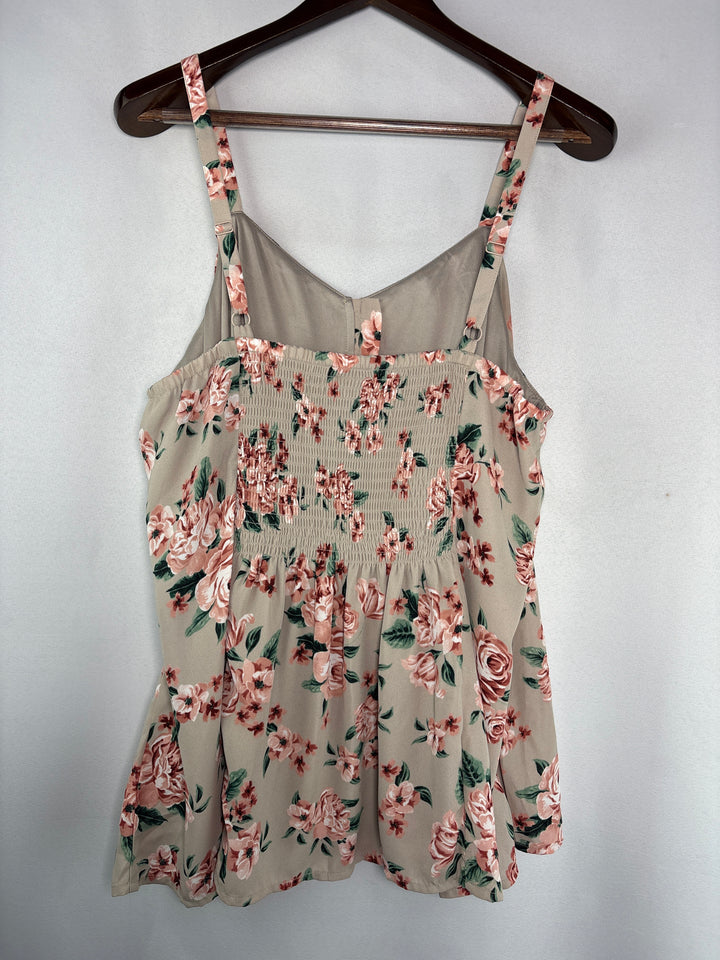 Women’s Torrid Size 2 Beige Pink Floral Sleeveless Blouse