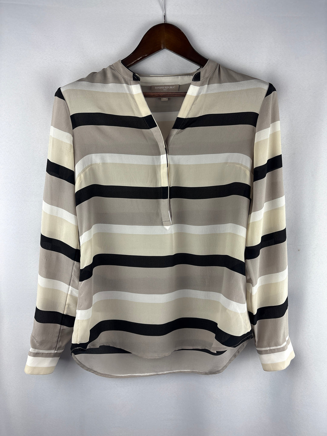 Women’s Banana Republic Small Gray, Black White Blouse
