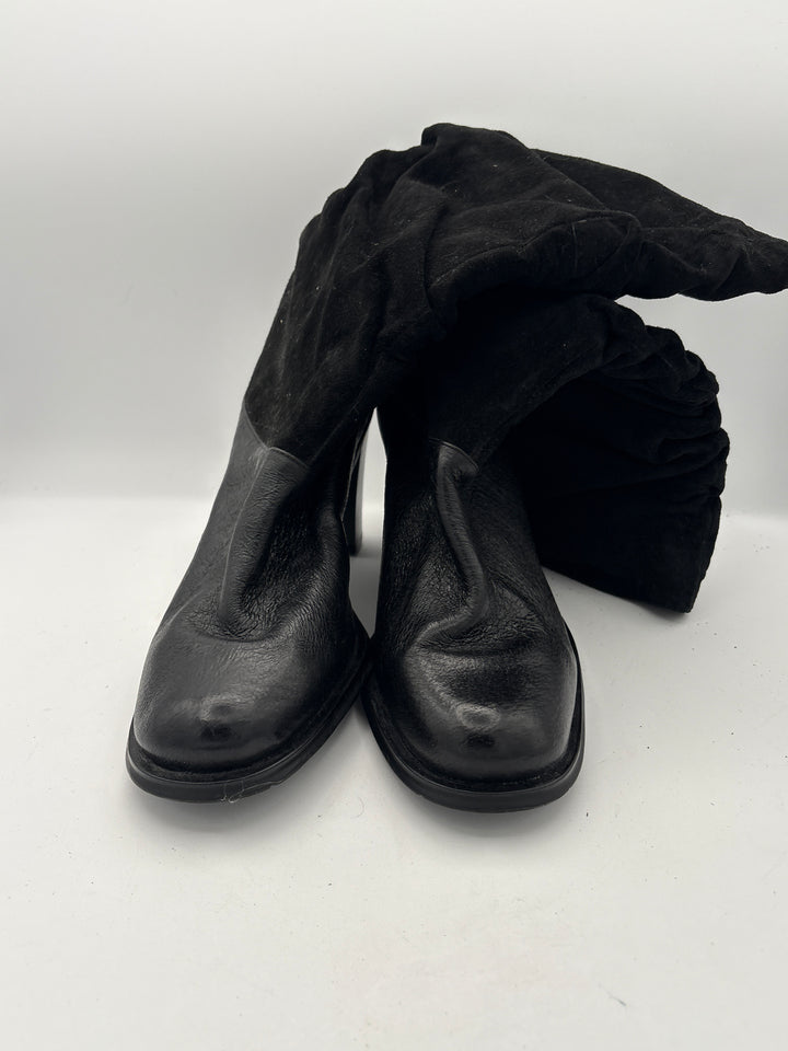 Women’s Markon Size 8 Black Suede Calf High Boots