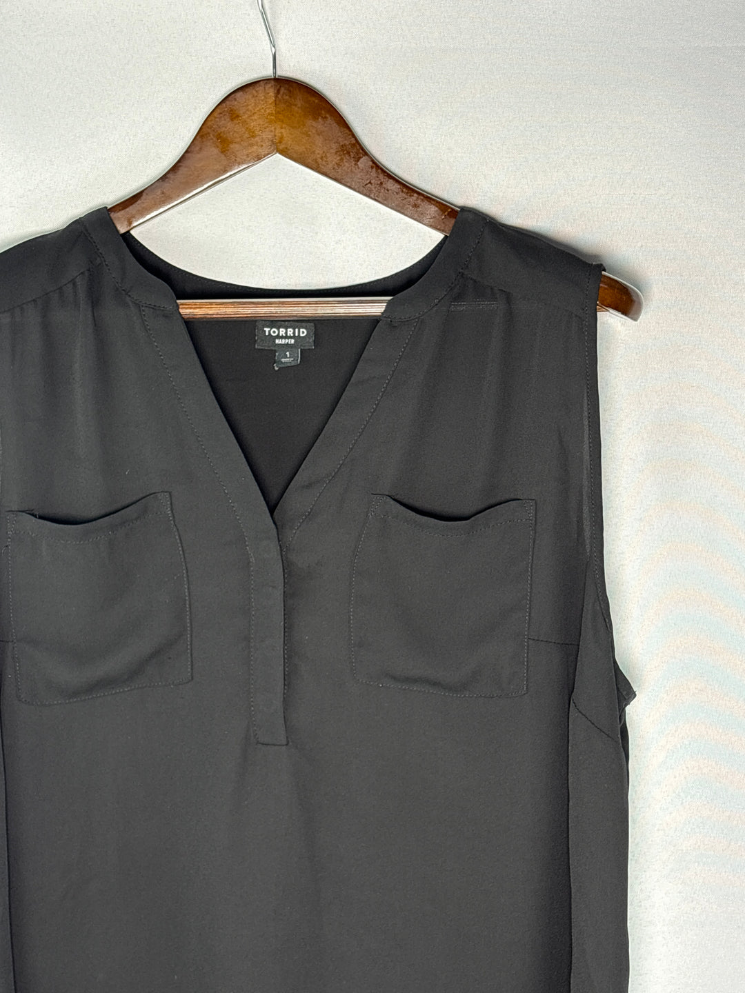 Women’s Torrid Size 1 Black Sheer Sleeveless Blouse