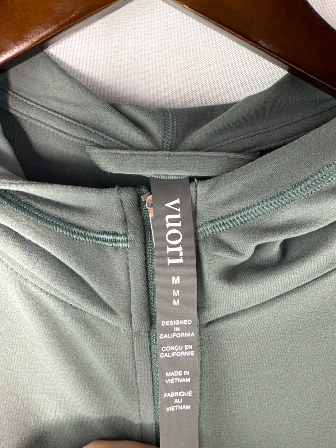 Women’s Vuori Medium Sage Green Athletic ZipUp Hoodie