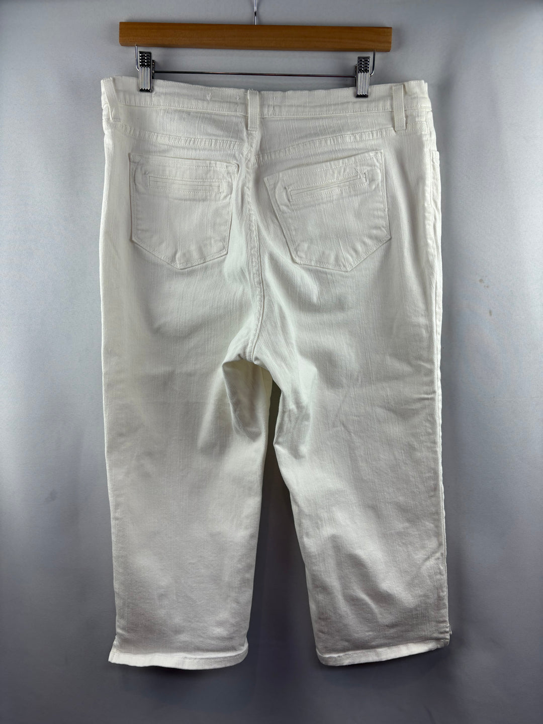 Women’s NYDJ Size 14 White Jean Capris