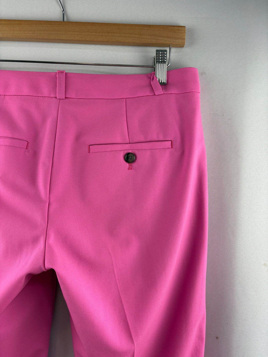 Women’s Banana Republic Size 4 Bright Pink Pleated Slacks
