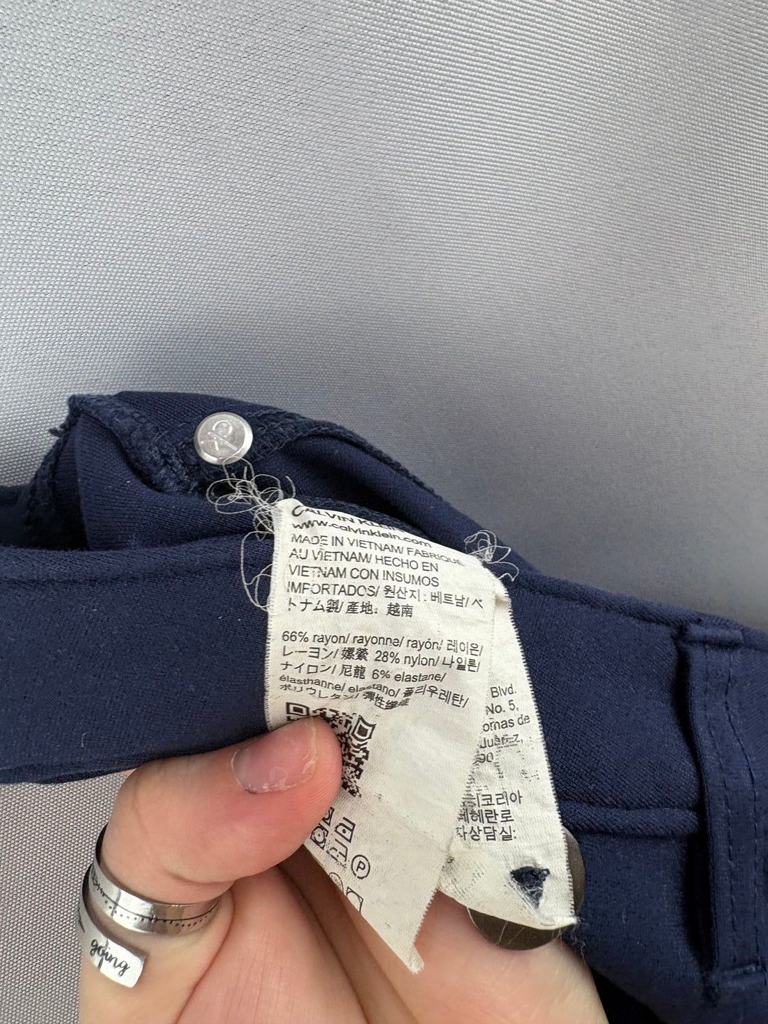 Women’s Calvin Klein Size 6 Navy Lowrise Jeggings