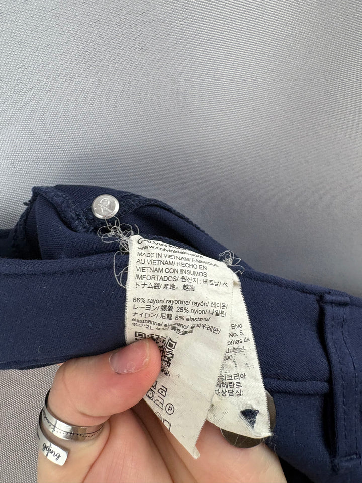 Women’s Calvin Klein Size 6 Navy Lowrise Jeggings