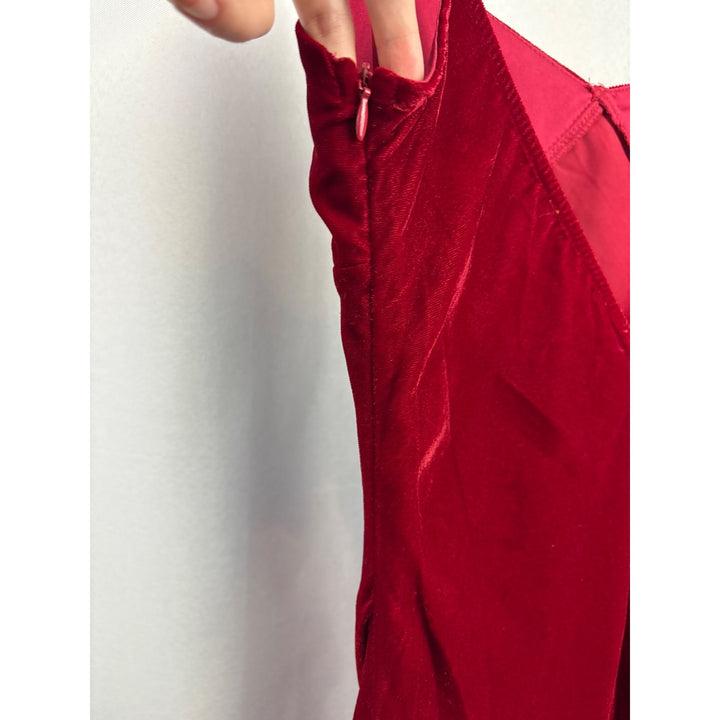 Women’s High Botany Medium Red Velvet Sleeveless Maxi Dress