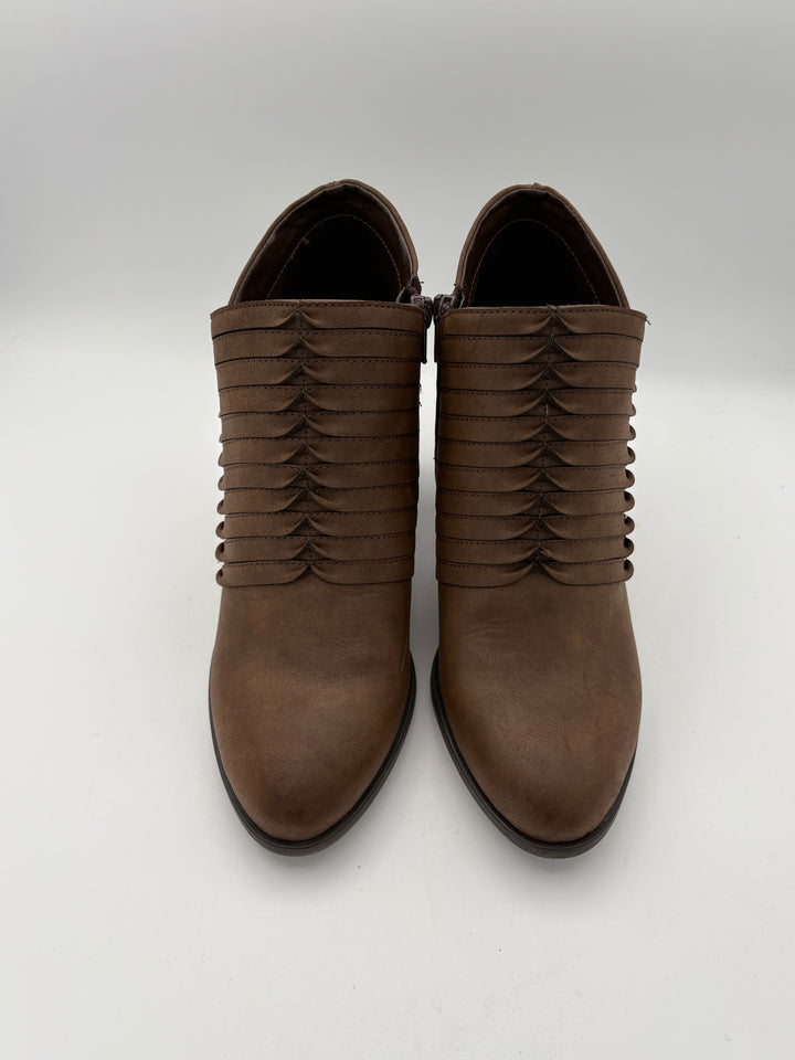 Women’s Fergalicious Size 8 Brown Leather Ankle Boots