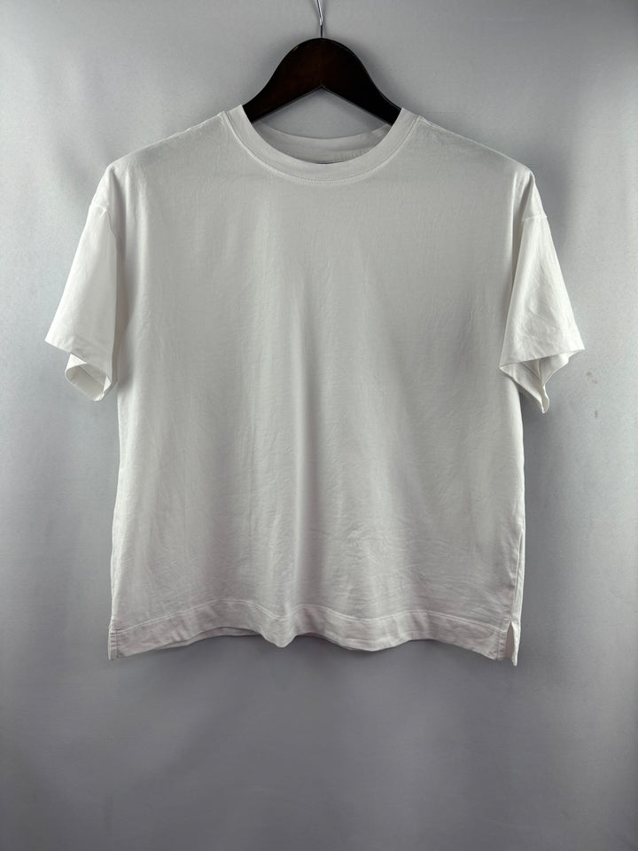 Women’s Old Navy Medium White T-Shirt