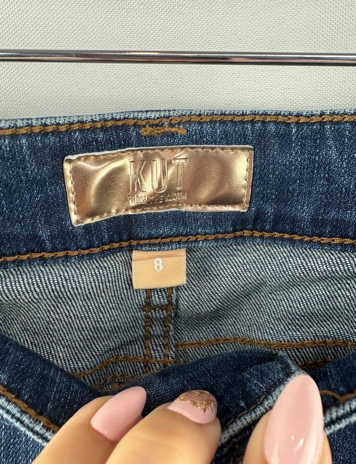 Women’s Kut Size 8 Medium Wash Blue Capri Jeans