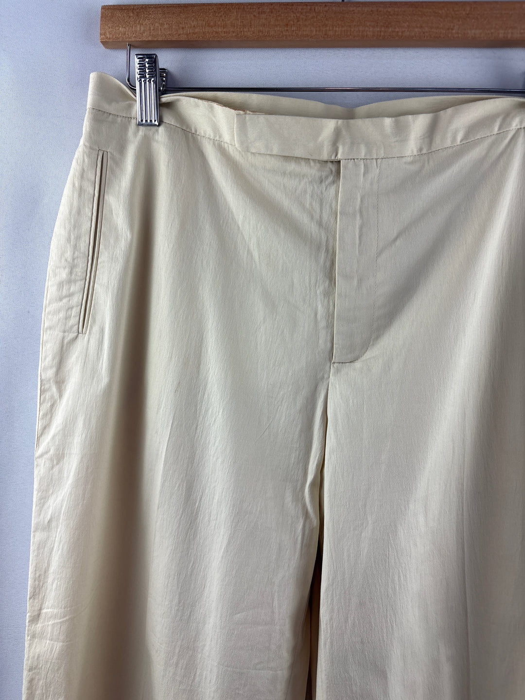 Women’s Nine West Size 10 Cream Pleated Pants