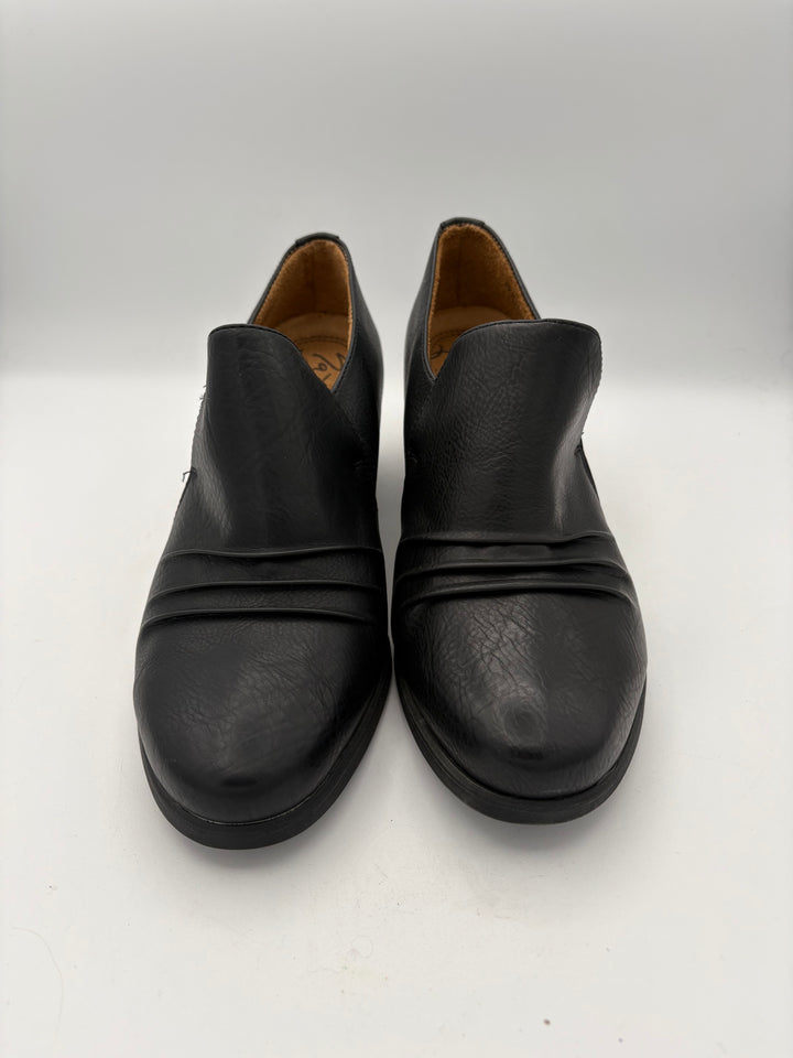 Women’s Natural Soul Size 8.5 Black Leather Heeled Mules