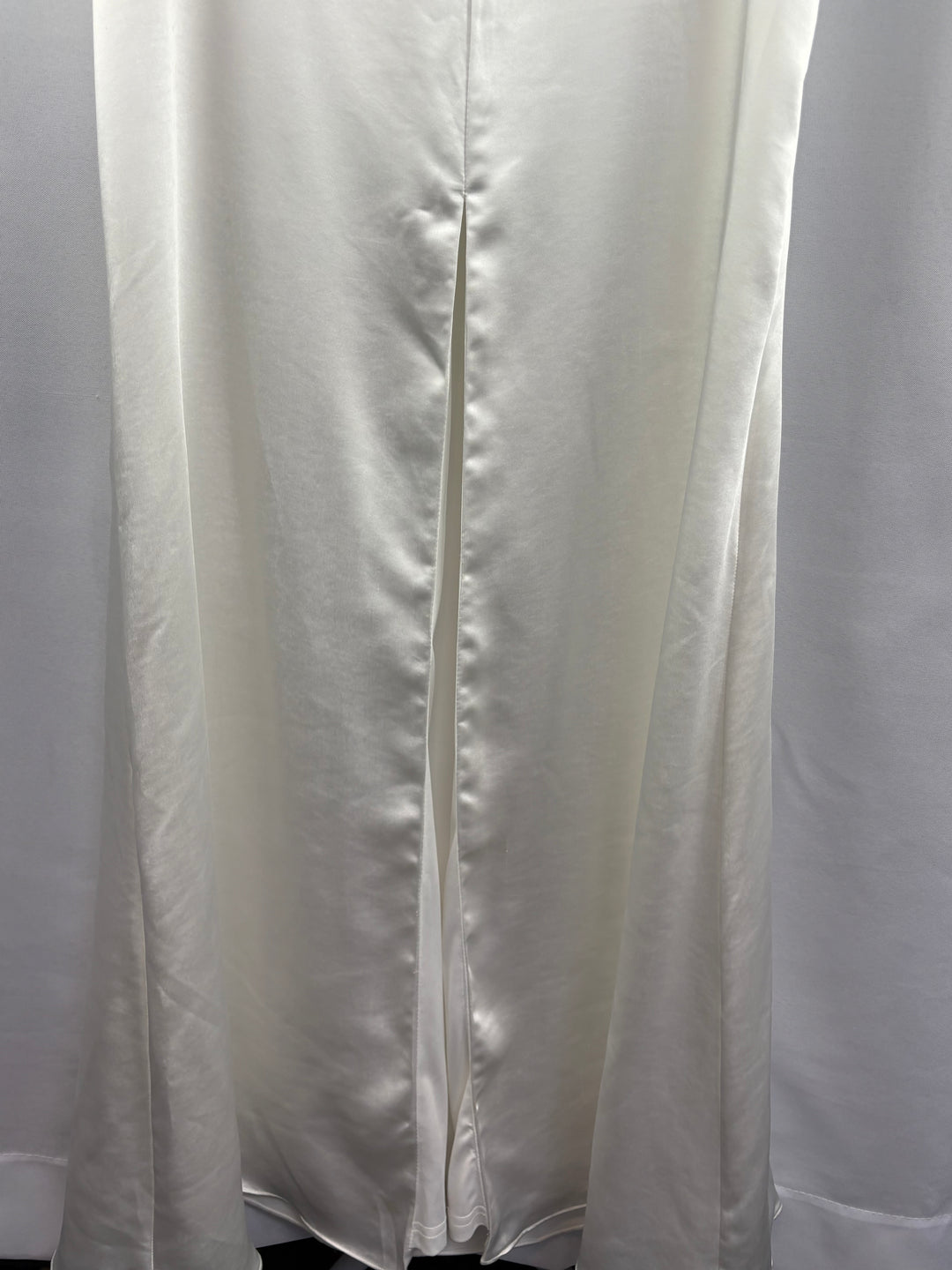 Women’s Lulus Large White Satin Sleeveless Formal Dress
