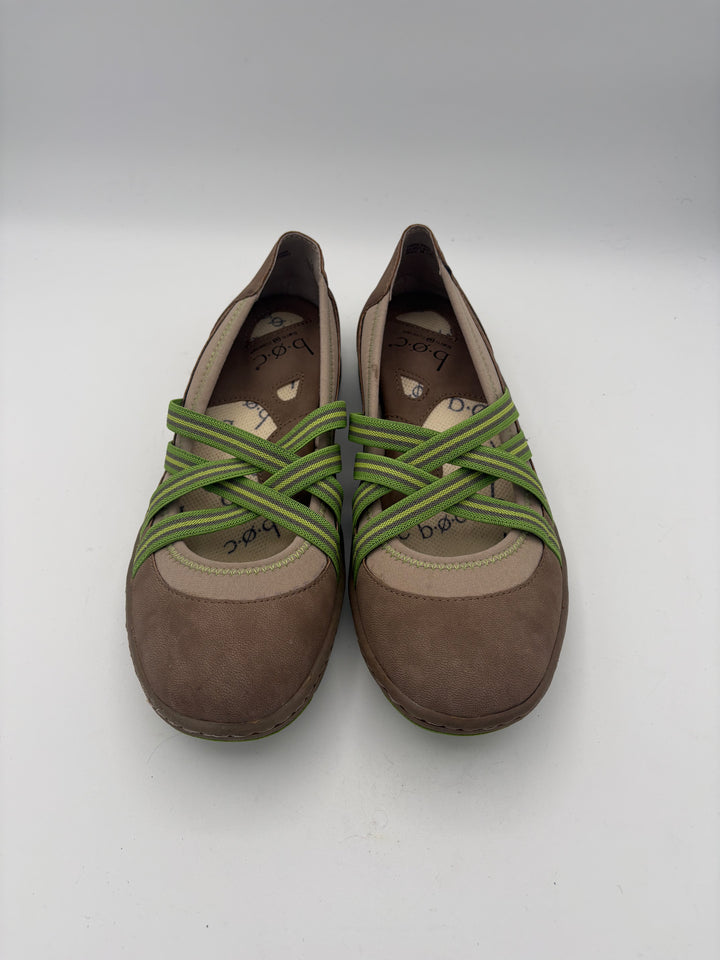 Women’s B.O.C Size 7.5 Taupe & Green Nambe Mary Jane Flats