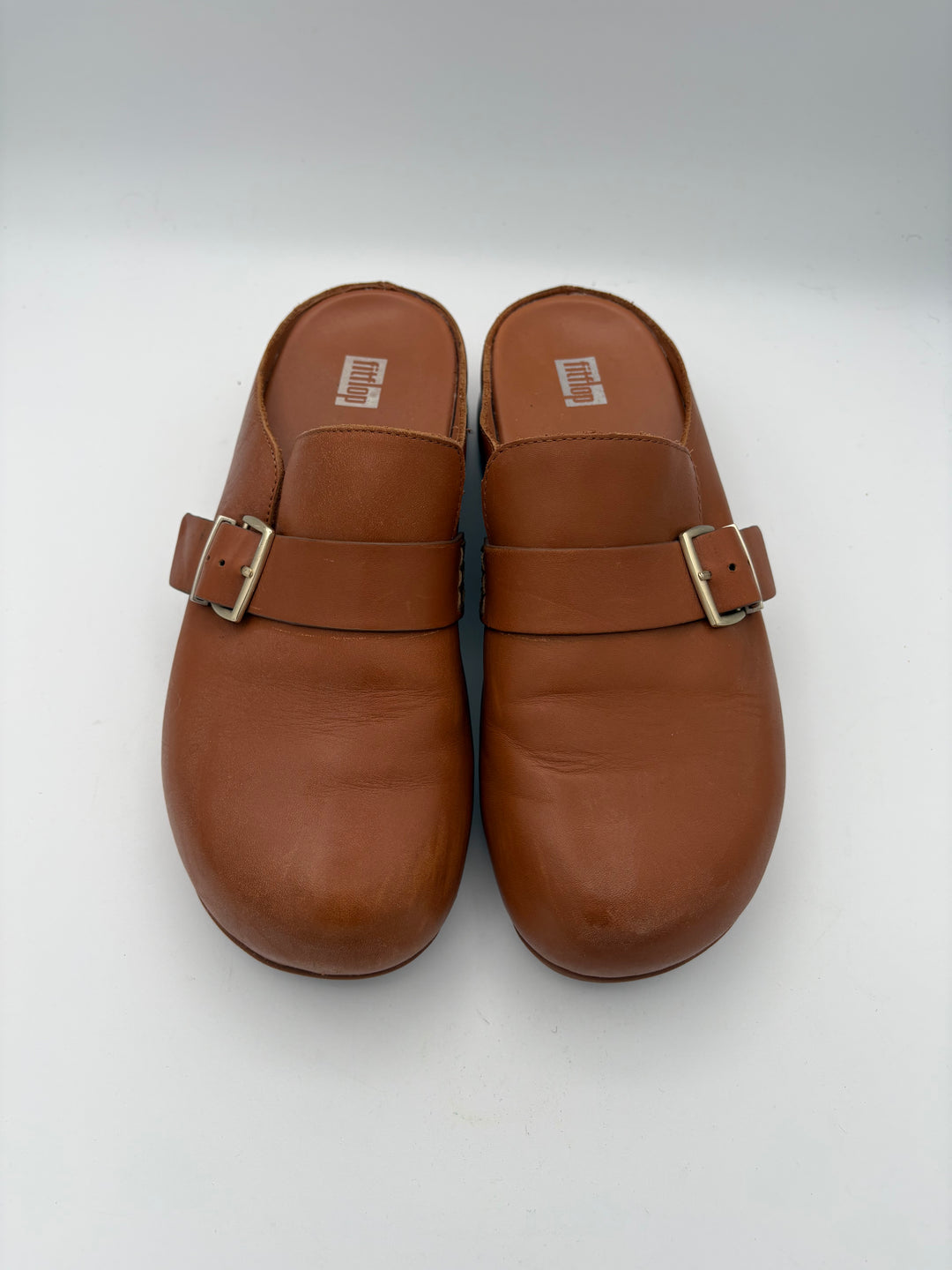 Women’s FitFlop Size 8.5 Medium Brown Clogs w/ Buckle Detail