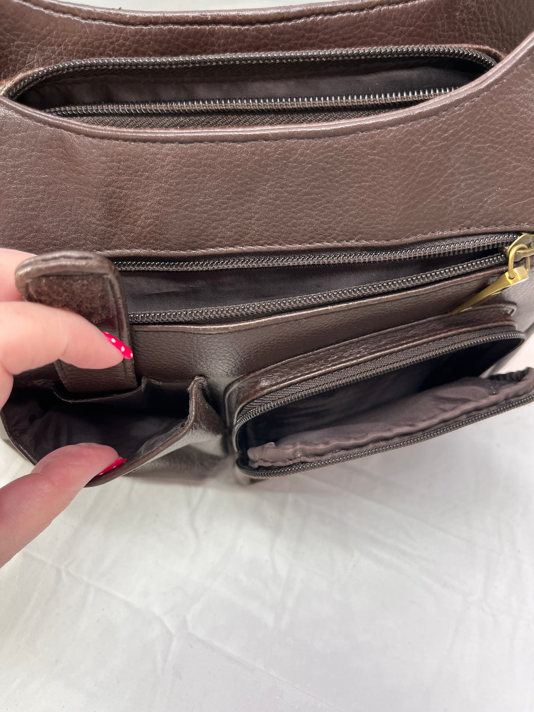 Cherokee Brown Leather Shoulder Bag Multi Pocket Organizer Purse Handbag