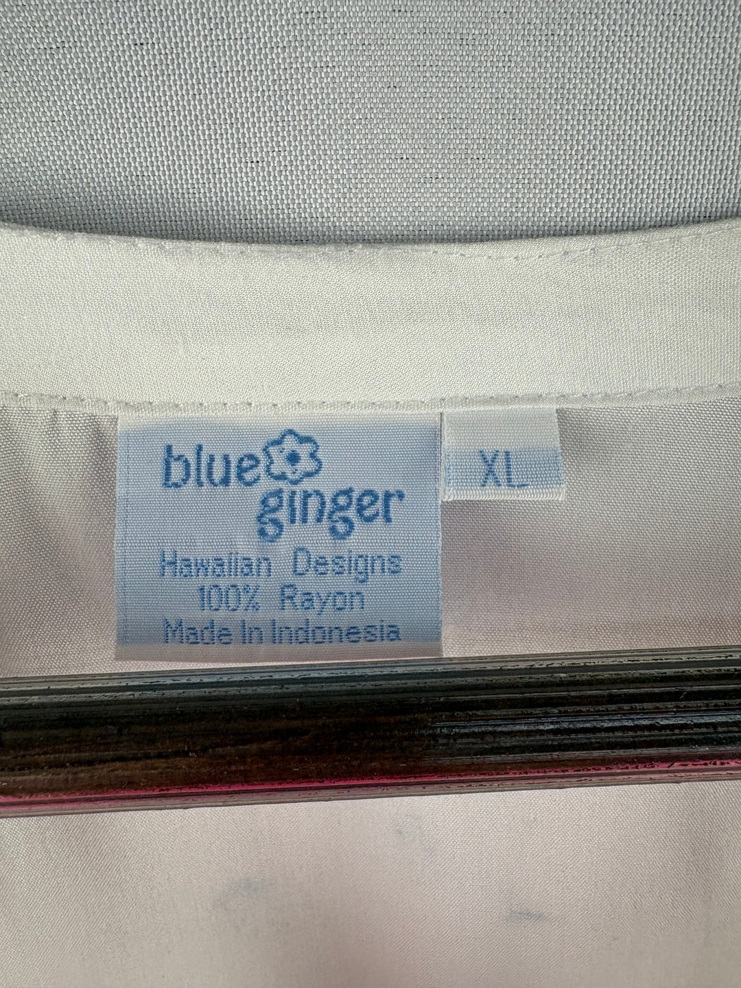 Women’s Blue Ginger XL White Button Up Blouse