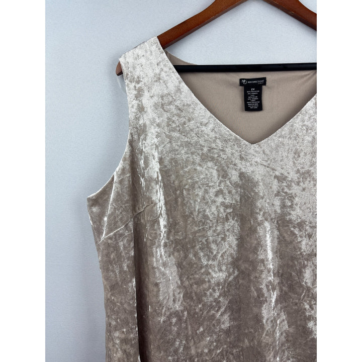 Women’s New Directions Size 2X Champagne Velvet Sleeveless Blouse with Lace Back Detail